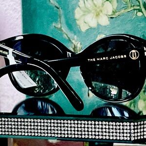 MARC JACOBS BLACK SUNGLASSES NWT